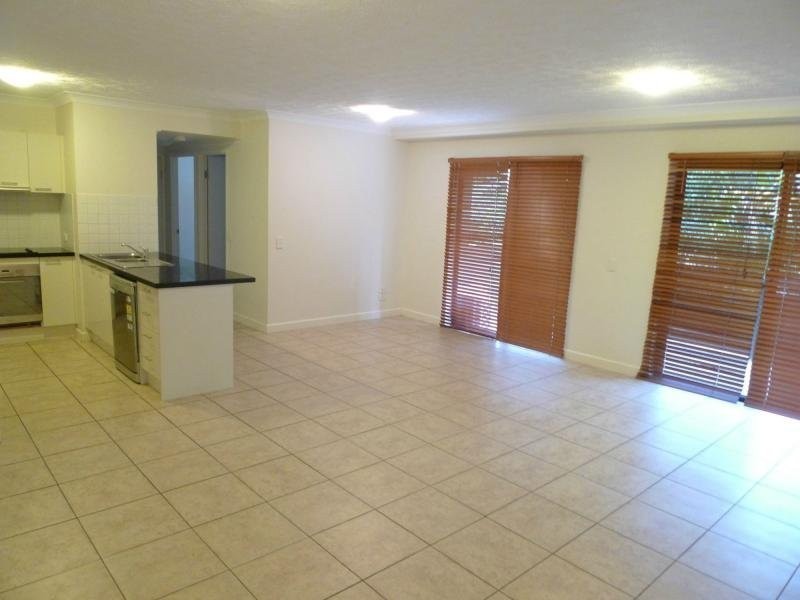 100 Ninth Avenue, Railway Estate QLD 4810