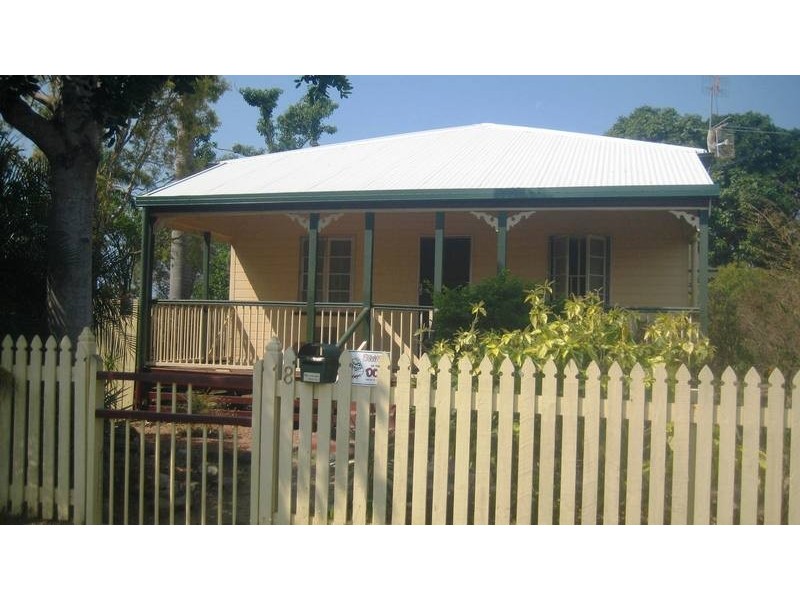 8 Sixth Avenue, Railway Estate QLD 4810