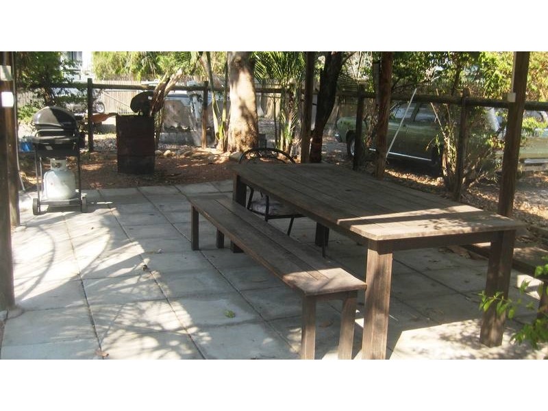 8 Sixth Avenue, Railway Estate QLD 4810