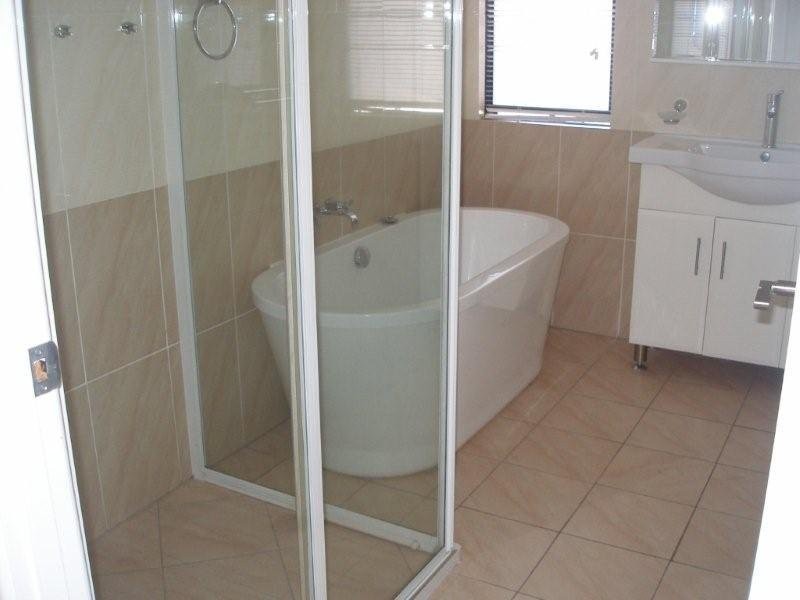 100 Ninth Avenue, Railway Estate QLD 4810