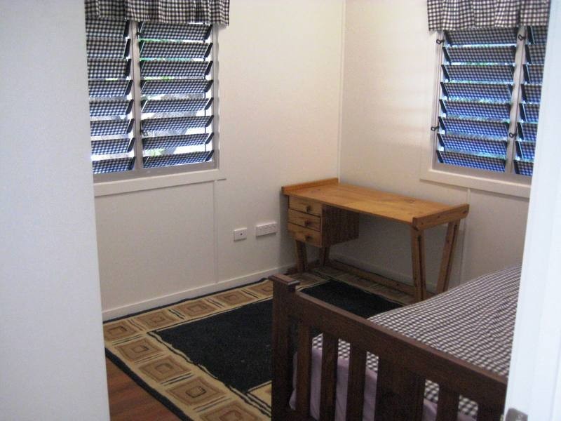 54 Railway Avenue, Railway Estate QLD 4810