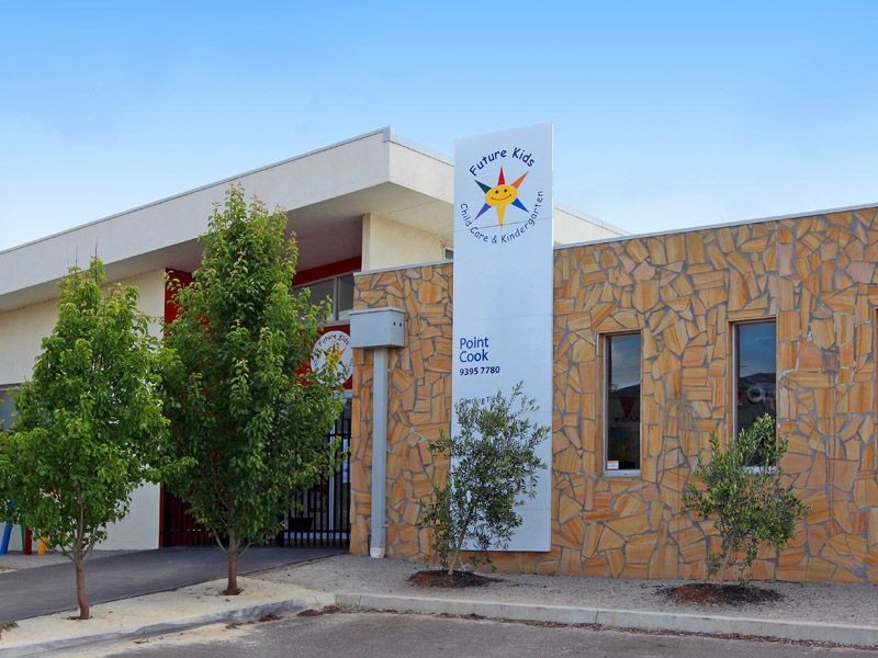 17 OceanWave Parade, Point Cook VIC 3030