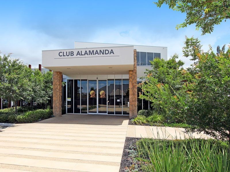 17 OceanWave Parade, Point Cook VIC 3030