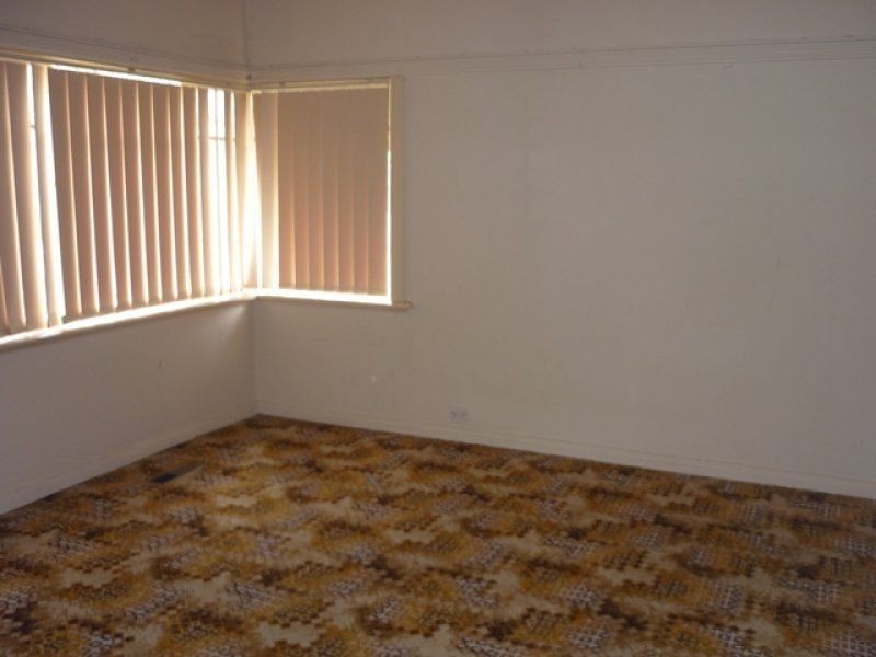 28 Trenoweth Street, Brunswick West VIC 3055