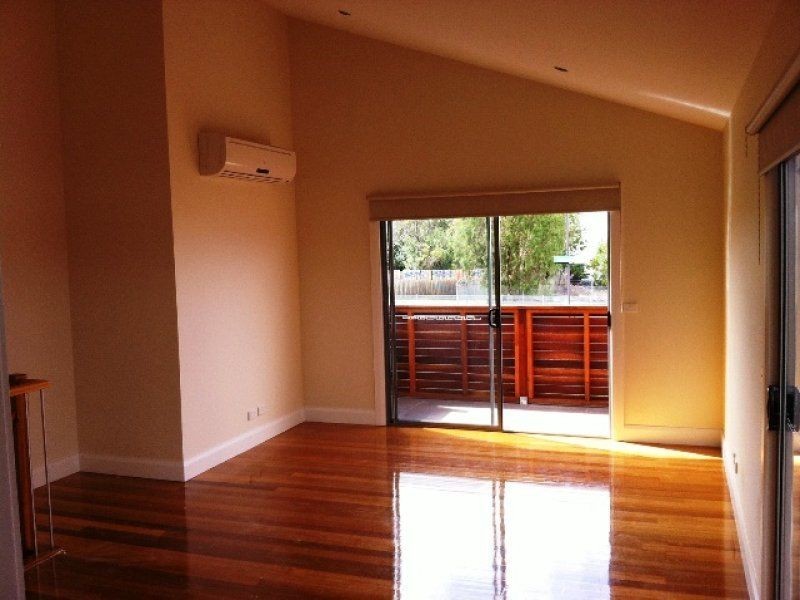 2/20 Lorensen Avenue, Coburg North VIC 3058