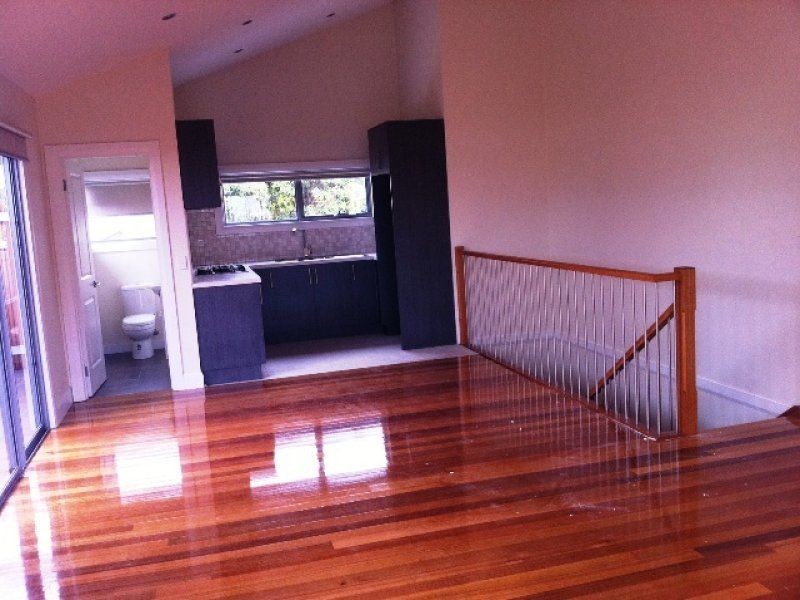 2/20 Lorensen Avenue, Coburg North VIC 3058