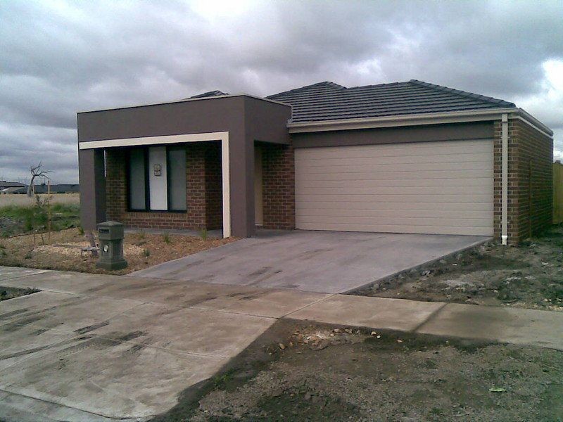 16 Mombassa Drive, Wollert VIC 3750