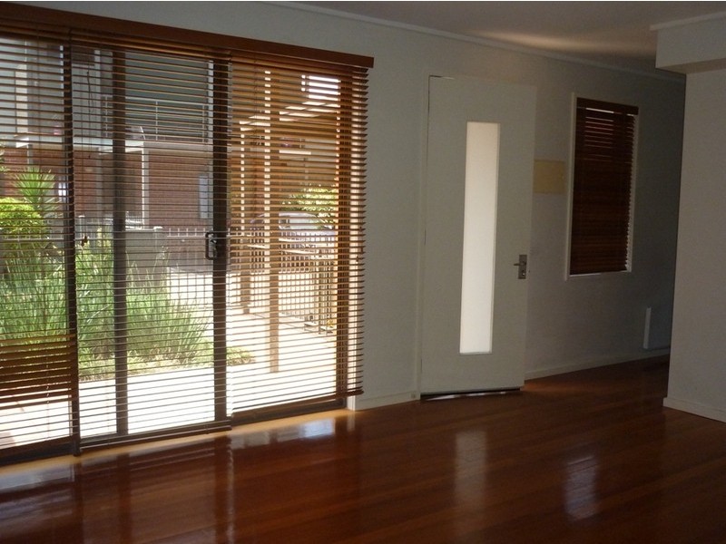 6/142 Barkly Street, Brunswick VIC 3056