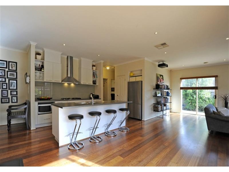 9 Saunders Crescent, Epping VIC 3076