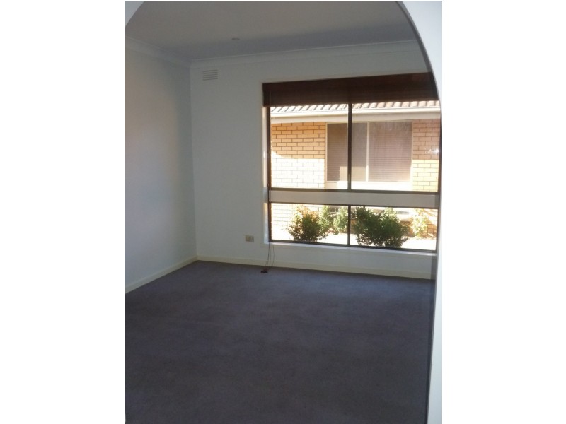 3/2 Waxman Parade, Brunswick West VIC 3055