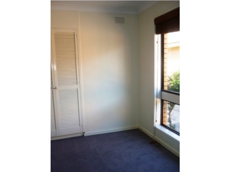 3/2 Waxman Parade, Brunswick West VIC 3055