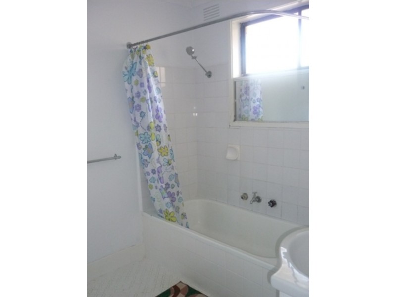 3/2 Waxman Parade, Brunswick West VIC 3055