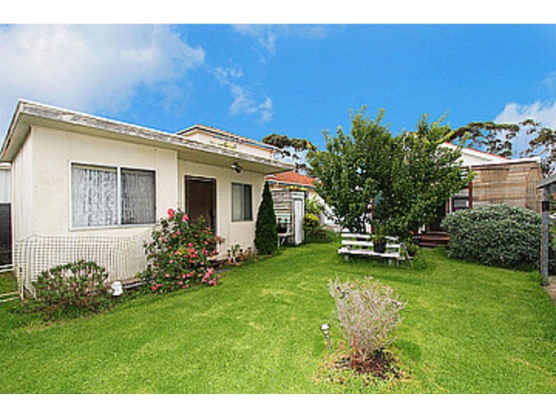 11 Pearson Street, Brunswick West VIC 3055