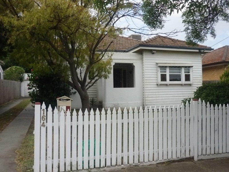 164 Melville Road, Pascoe Vale South VIC 3044
