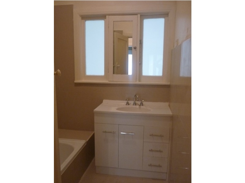 164 Melville Road, Pascoe Vale South VIC 3044