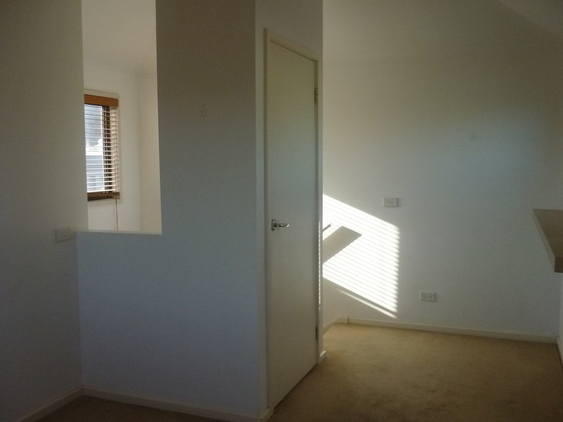 8/142 Barkly Street, Brunswick VIC 3056