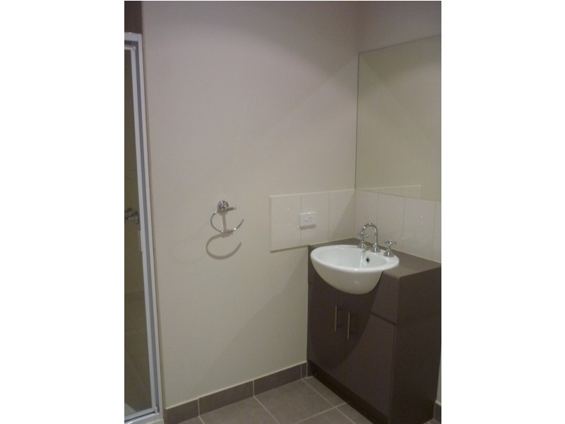 2/3 Moray Street, Fawkner VIC 3060