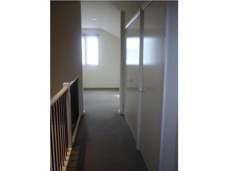 2/3 Moray Street, Fawkner VIC 3060