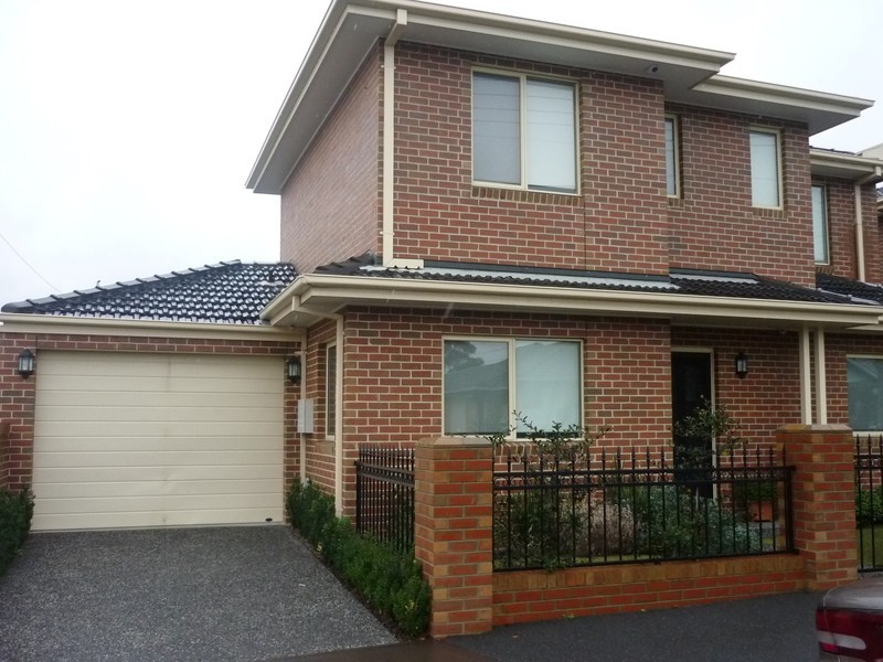 2/2 Alsace Street, Brunswick East VIC 3057