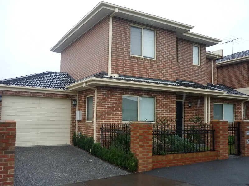 2/2 Alsace Street, Brunswick East VIC 3057