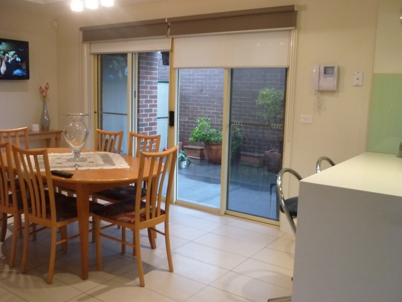 2/2 Alsace Street, Brunswick East VIC 3057