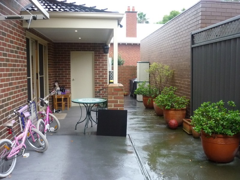 2/2 Alsace Street, Brunswick East VIC 3057