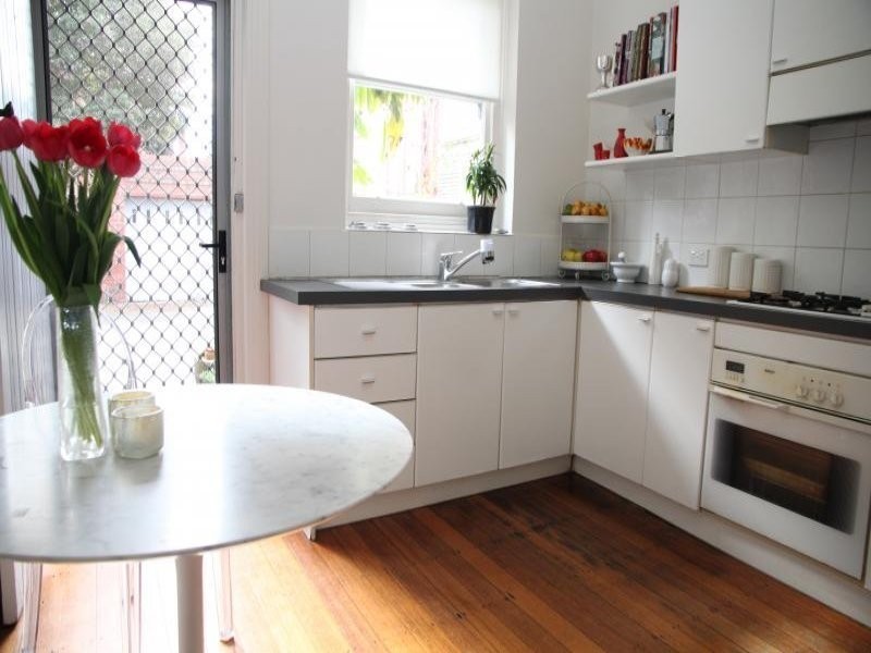 1/2 Avoca Avenue, Elwood VIC 3184