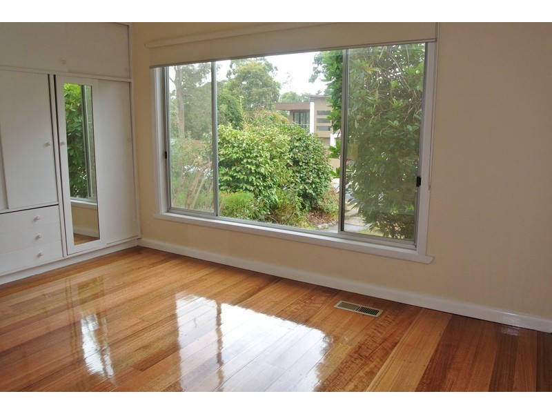 105 Lake Road, Blackburn VIC 3130