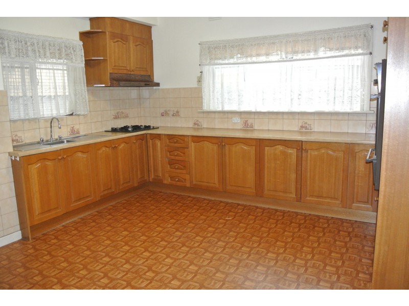 2A Newcastle Street, Preston VIC 3072