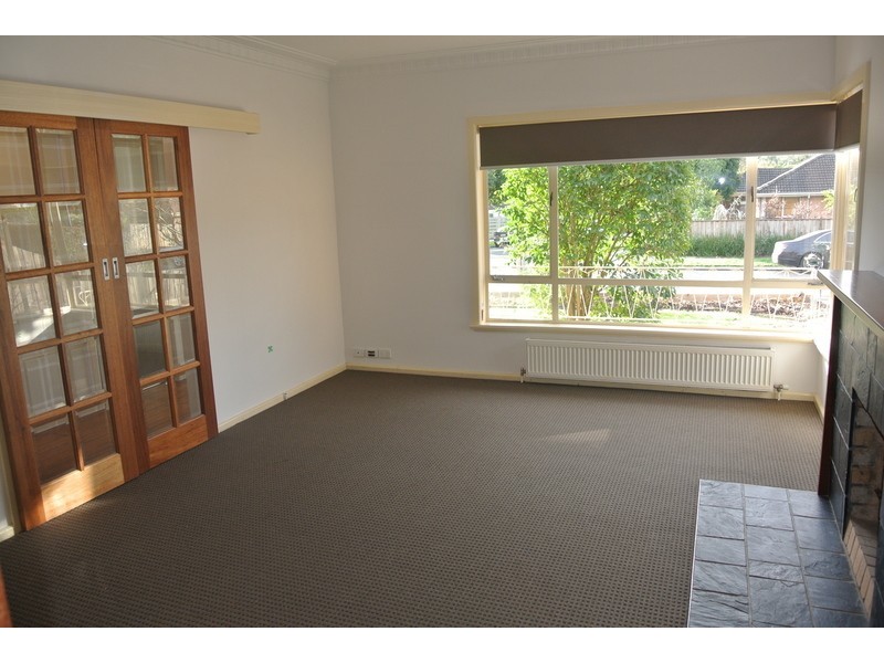 12 Ventura Street, Blackburn VIC 3130