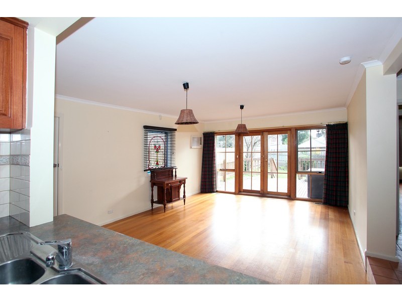 41 Edmonds Avenue, Ashwood VIC 3147