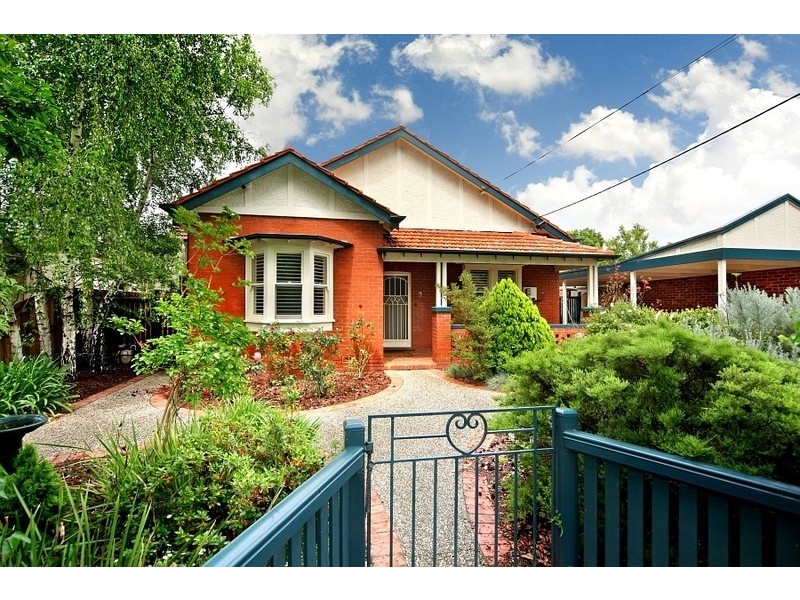 3 Dean Avenue, St Kilda East VIC 3183