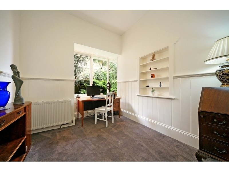3 Dean Avenue, St Kilda East VIC 3183