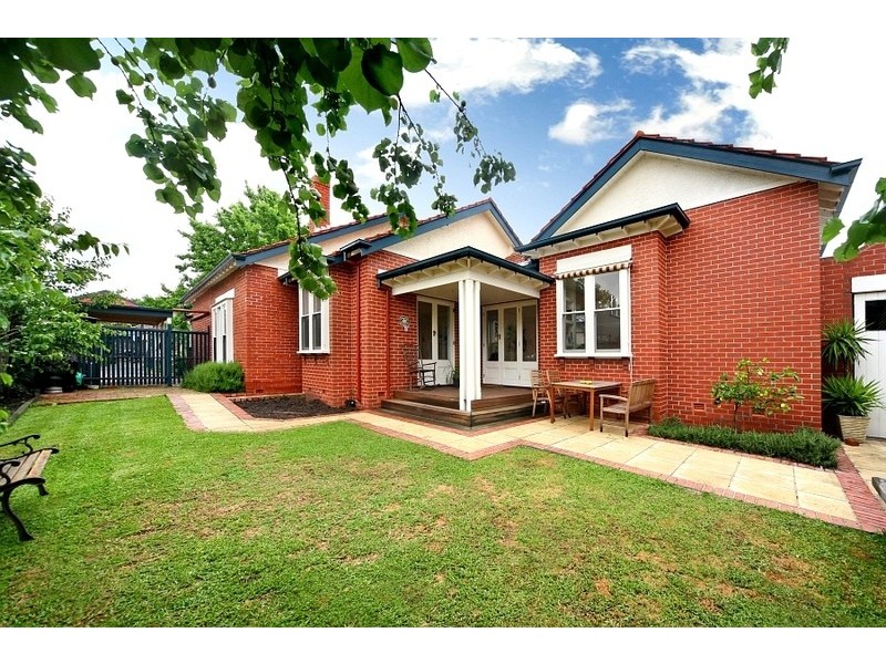 3 Dean Avenue, St Kilda East VIC 3183