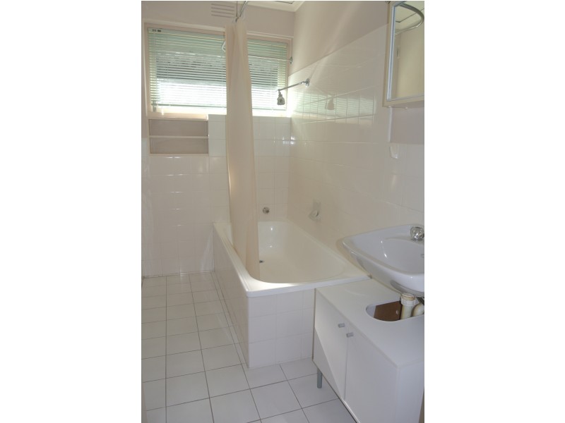 1/28 Cassels Road, Brunswick VIC 3056