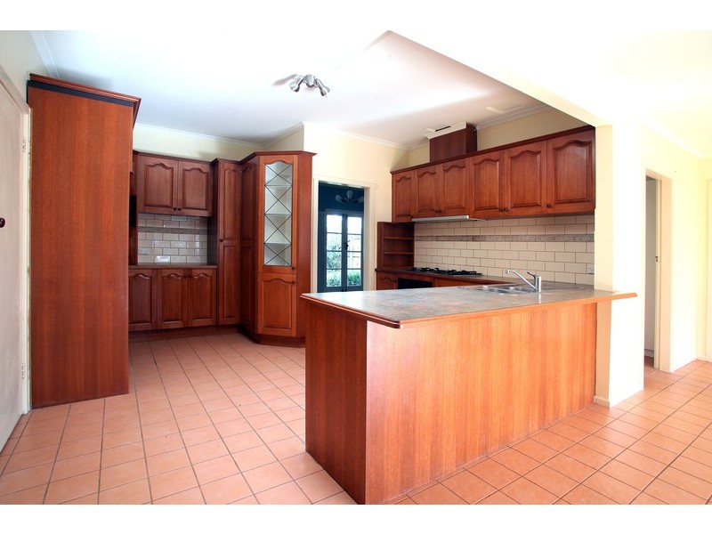 41 Edmonds Avenue, Ashwood VIC 3147