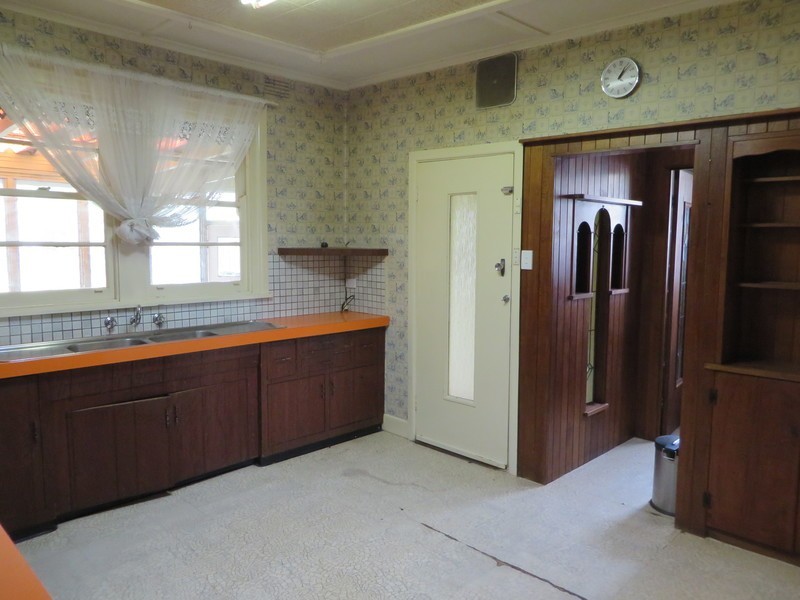 10 James Street, Heidelberg Heights VIC 3081