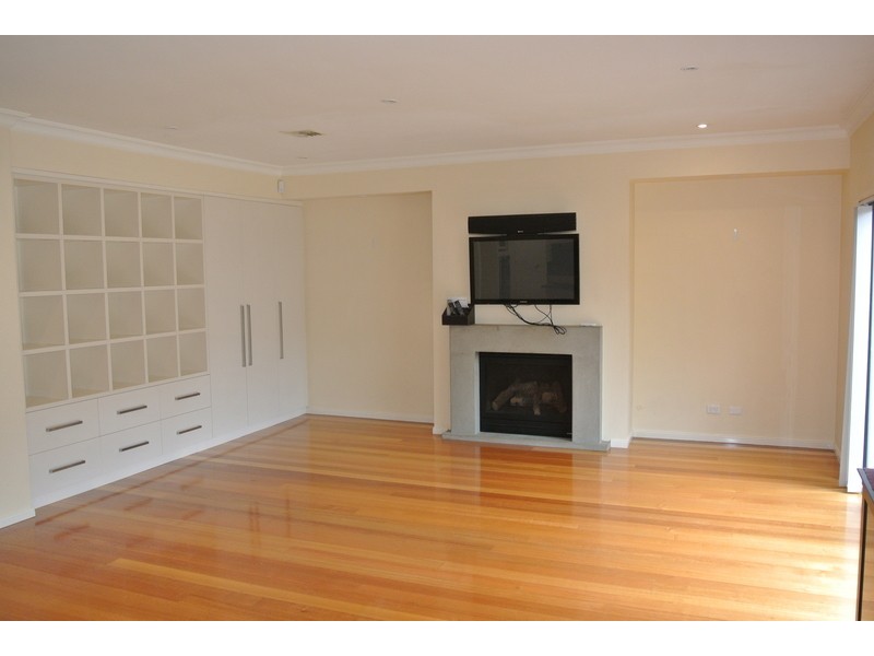 2 Wapiti Street, Maribyrnong VIC 3032