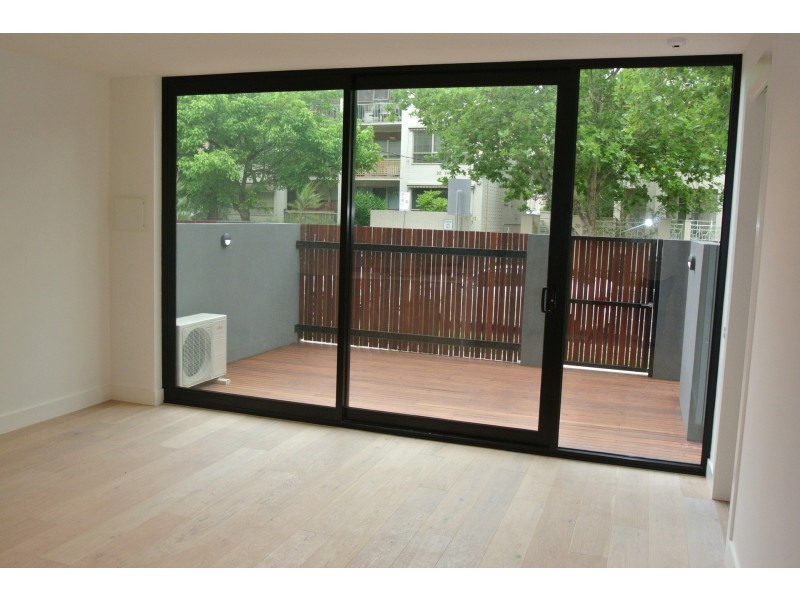27 The Avenue, Windsor VIC 3181