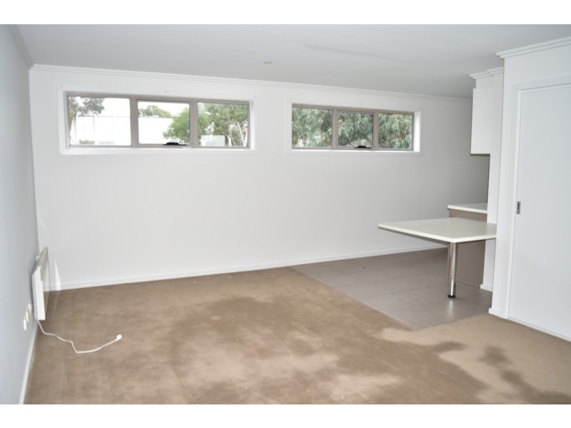 92 Parkville Avenue, Parkville VIC 3052