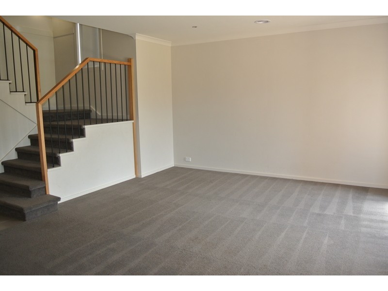 8 Trident Court, Point Cook VIC 3030