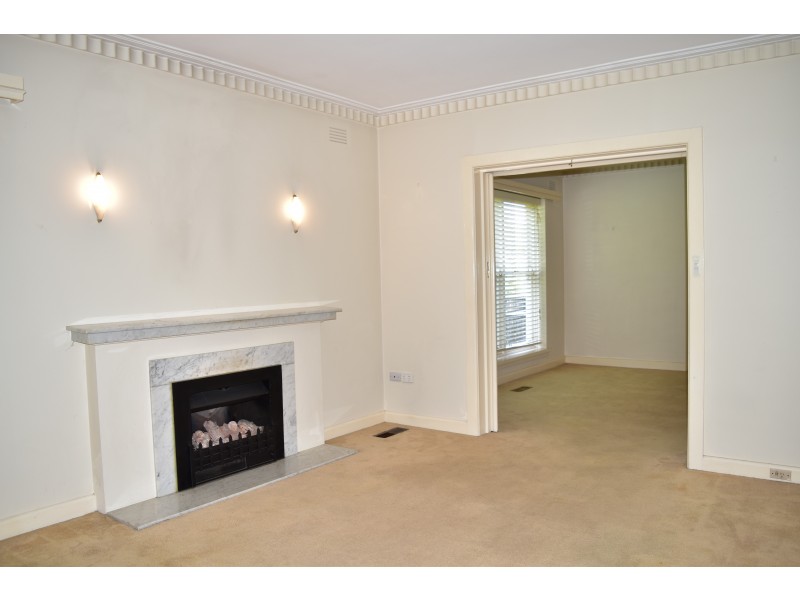 1/3 Stonehaven Court, Toorak VIC 3142