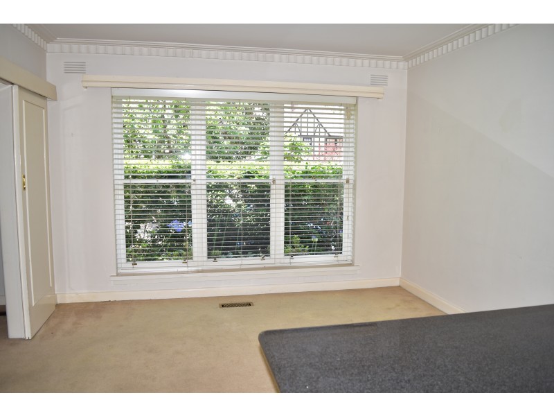 1/3 Stonehaven Court, Toorak VIC 3142