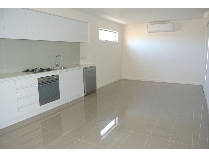 2/28 Stuart Street, Moonee Ponds VIC 3039