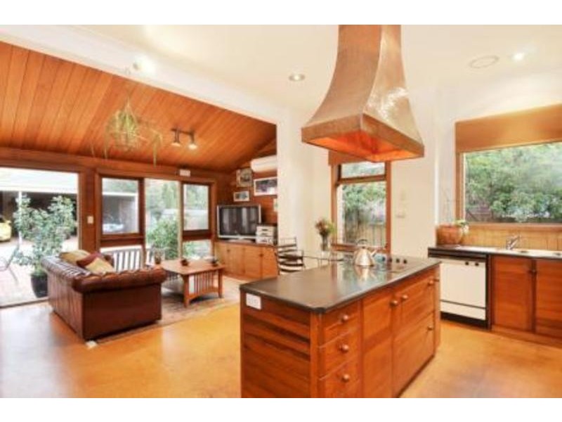 25 Torrington Street, Canterbury VIC 3126