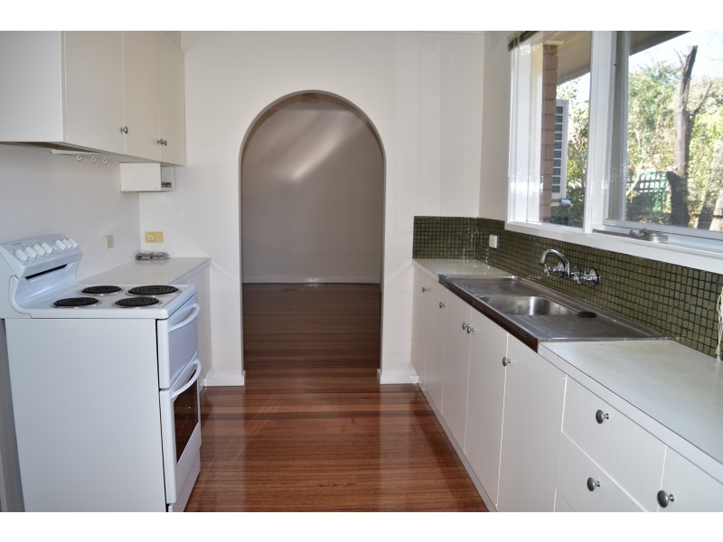 2/132 Windsor Crescent, Surrey Hills VIC 3127