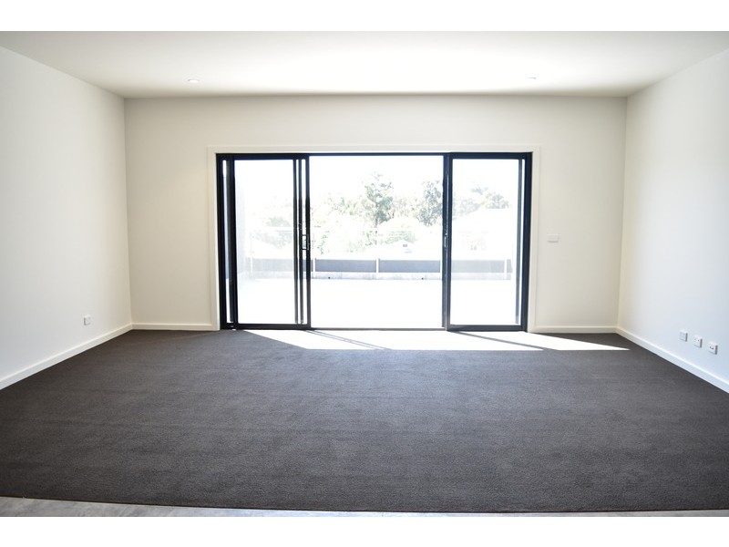 4/1042 Burke Road, Kew VIC 3101