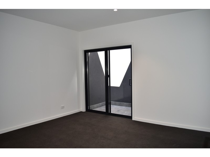 4/1042 Burke Road, Kew VIC 3101