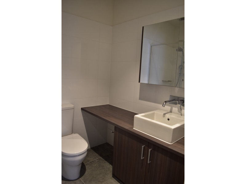 4/1042 Burke Road, Kew VIC 3101