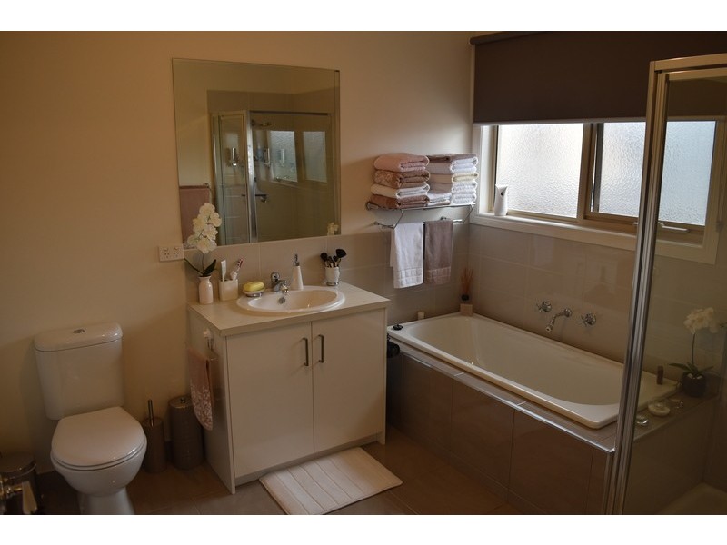 1/14 Mack Street, Reservoir VIC 3073